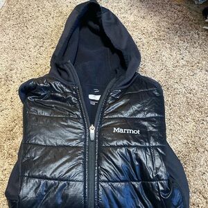 Marmot black jacket, puffy front panel. Size medium womans. Never worn
